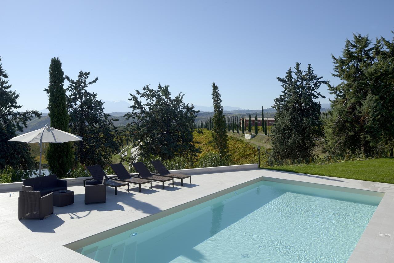 Contado San Lorenzo B&B And Wine Castilenti Exterior photo