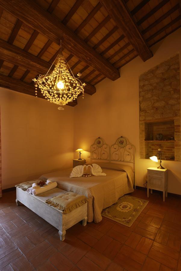 Contado San Lorenzo B&B And Wine Castilenti Exterior photo